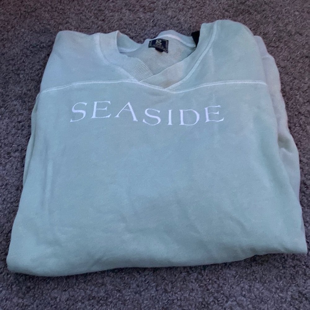 Seaside light green crew neck sweatshirt